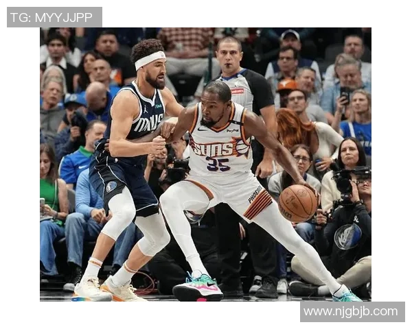 小牛击败独行侠，进一步领先——篮球赛季的新焦点