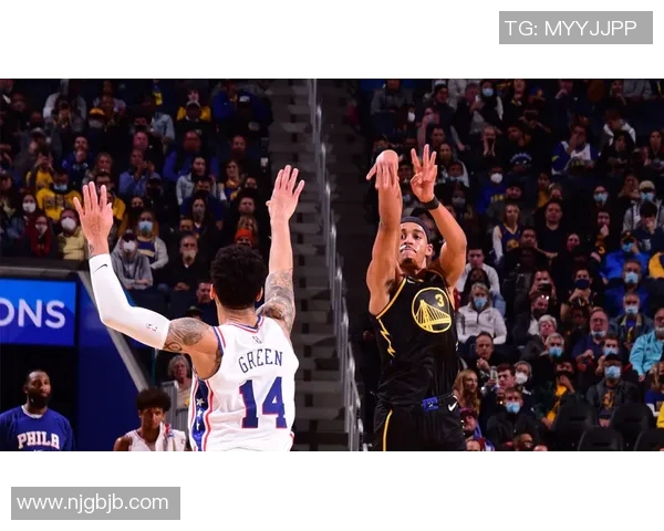 勇士队大胜76人队，总决赛气氛渐浓