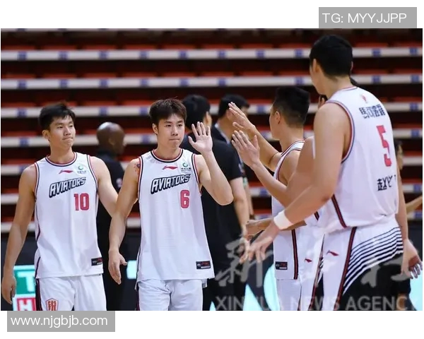 深圳马可波罗携手本土球星共创佳绩，精神风貌令人钦佩