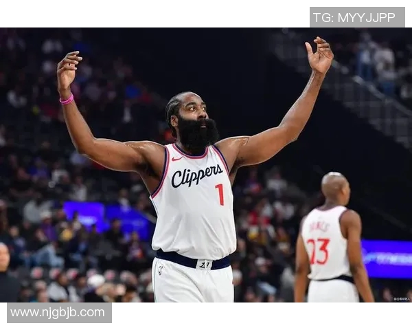 哈登再次独揽得分王，成为球队得分支柱