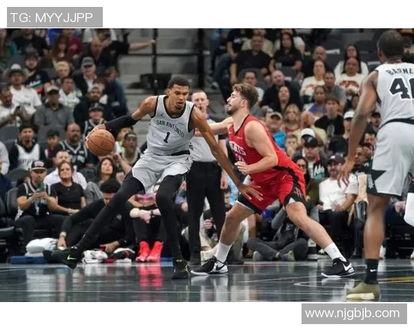 马刺对阵中国男篮，预演NBA新赛季前瞻大戏